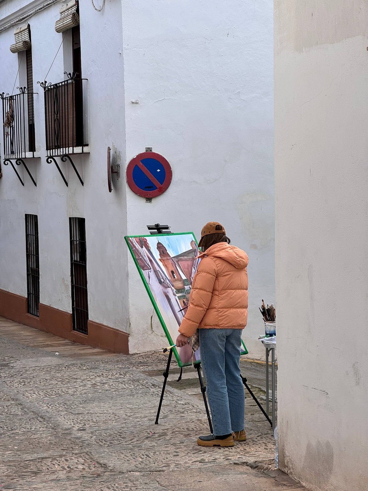 Maryna Riepnova painting in Montoro. Pintura Rápida contest. Plein-air painting.